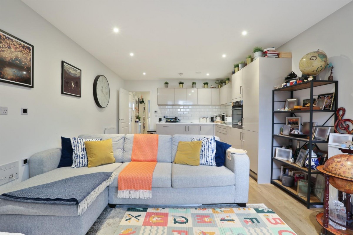 Broome Way, London, SE5