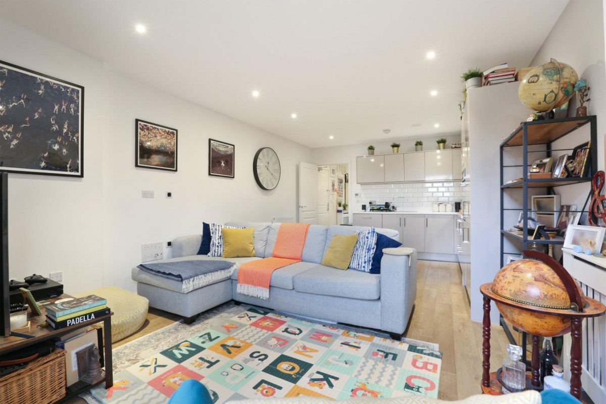 Broome Way, London, SE5