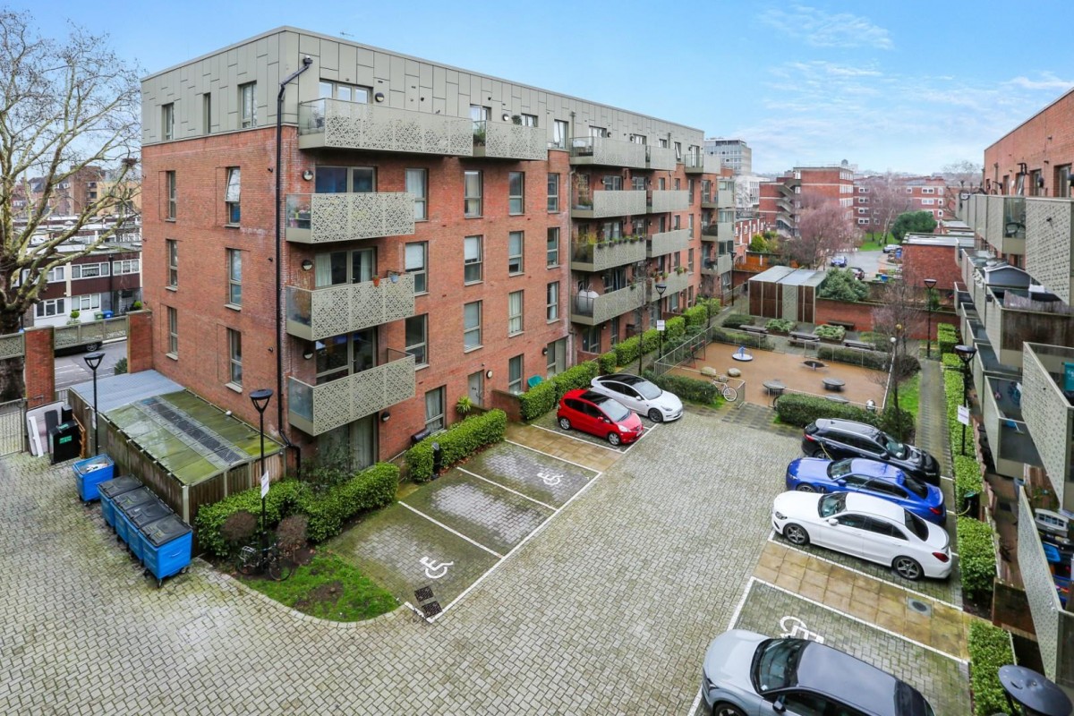 Broome Way, London, SE5