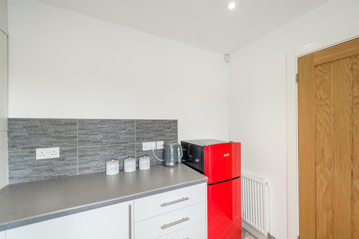 Junction Road, Audnam, Stourbridge, DY8 4YJ