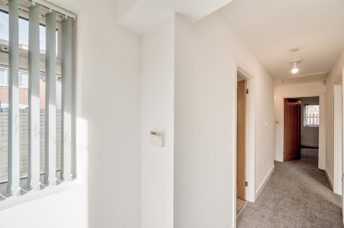 Junction Road, Audnam, Stourbridge, DY8 4YJ