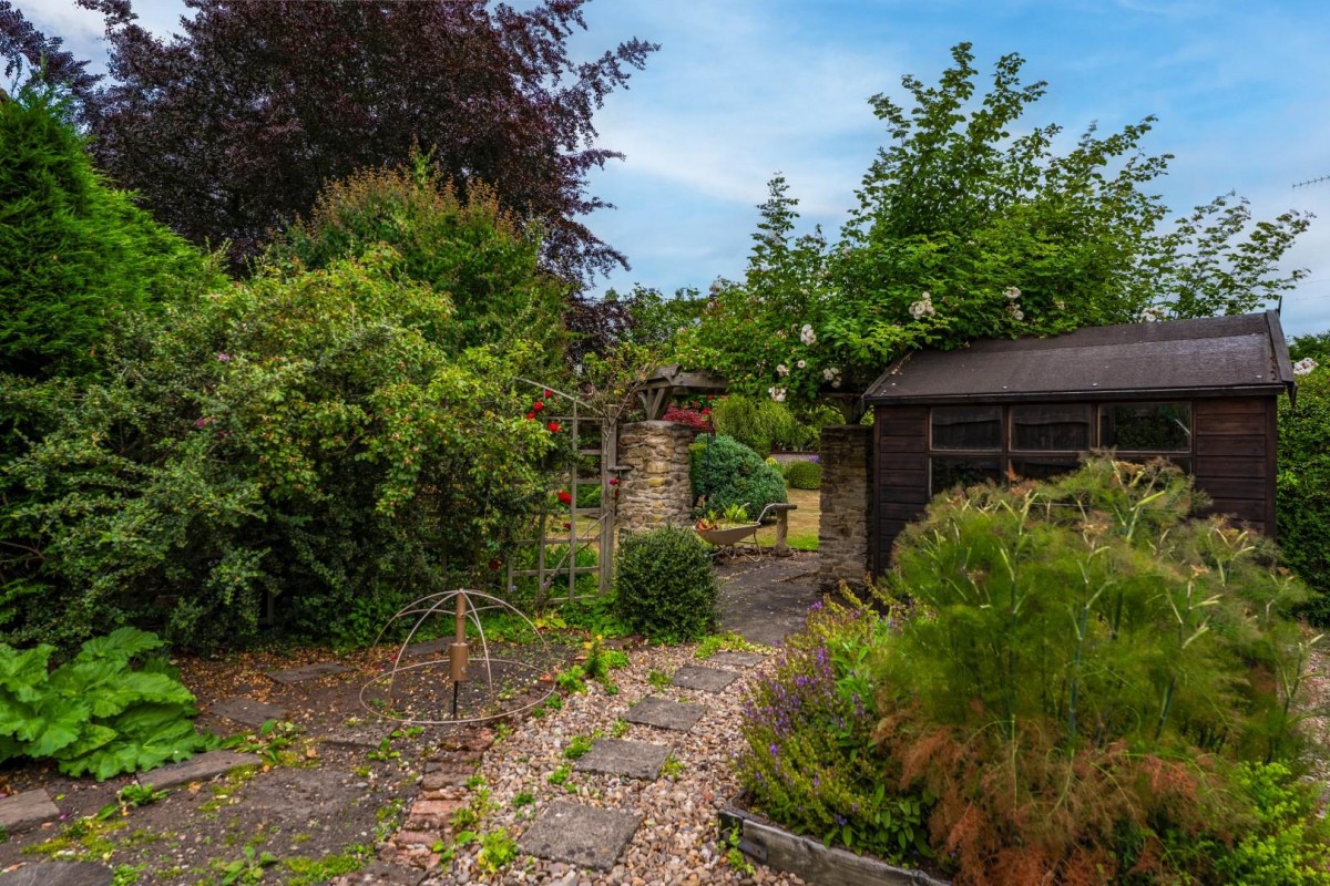 Hady Lane, Hady, Chesterfield, S41 0DF