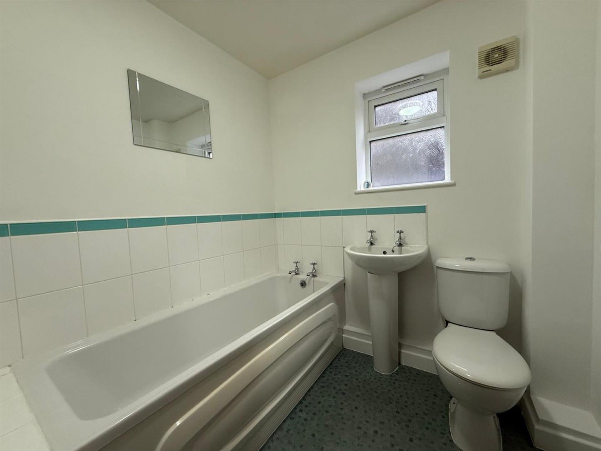 Highgate Street, Cradley Heath, B64 5SE