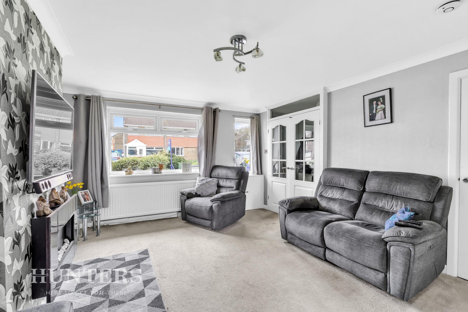 Chichester Close, Smithy Bridge OL15 8QL