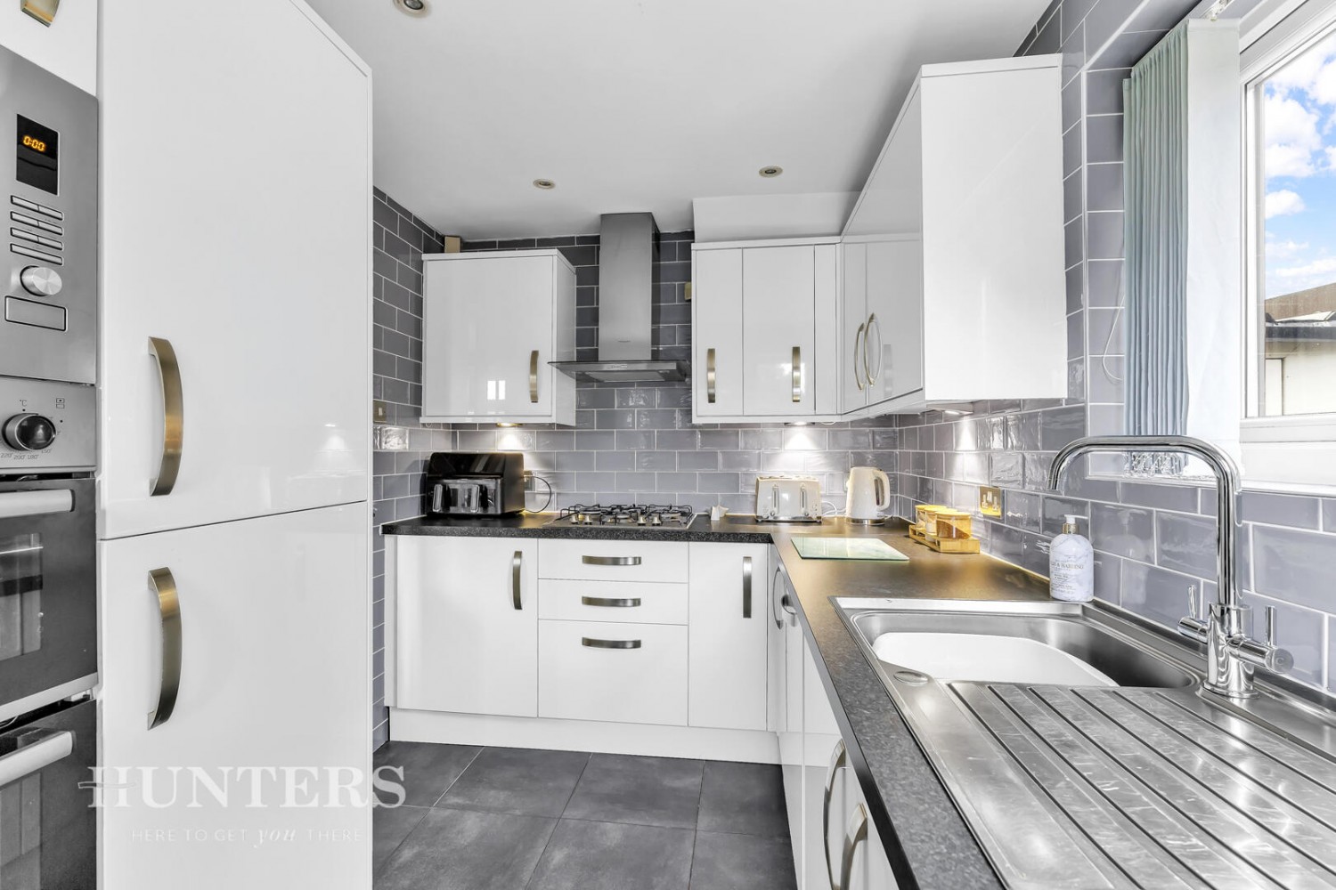 Chichester Close, Smithy Bridge OL15 8QL