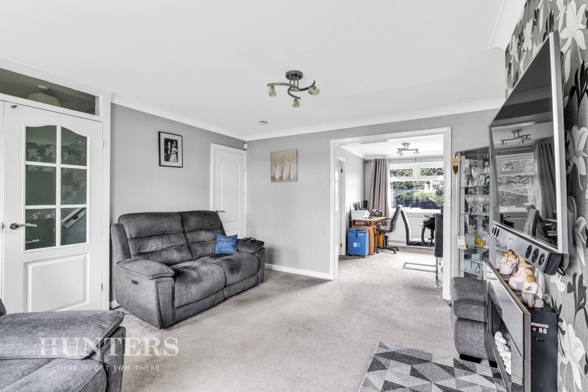 Chichester Close, Smithy Bridge OL15 8QL