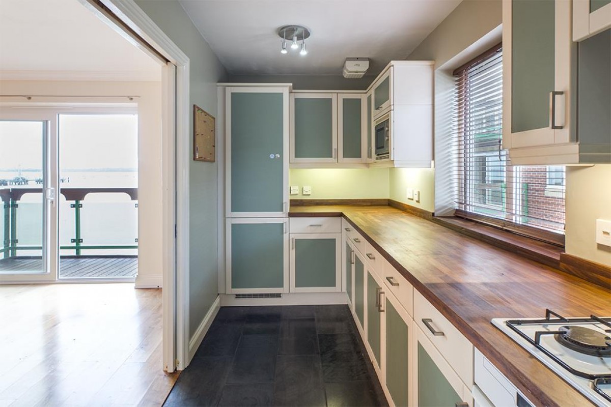 Pacific Close, Southampton