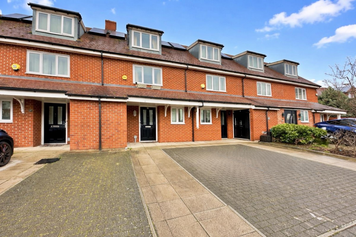 Fremantle Way, Hayes