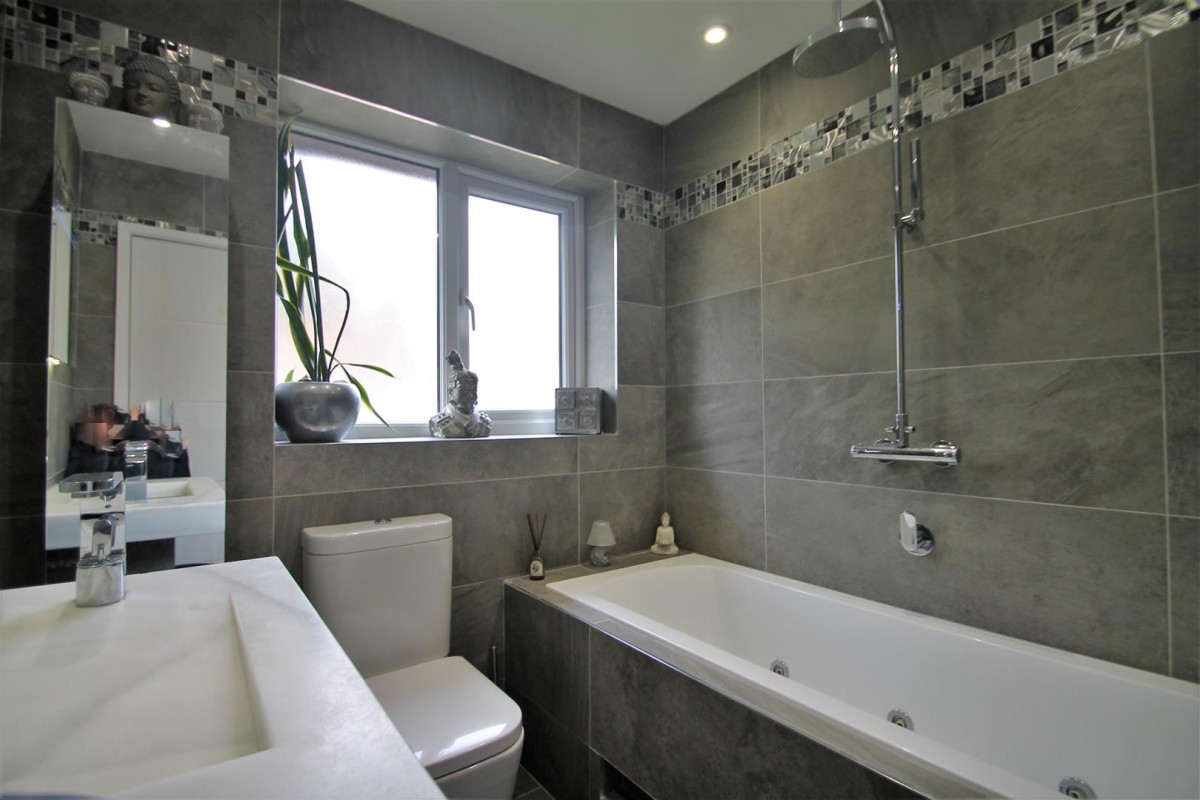 The Avenue, Gravesend, DA11