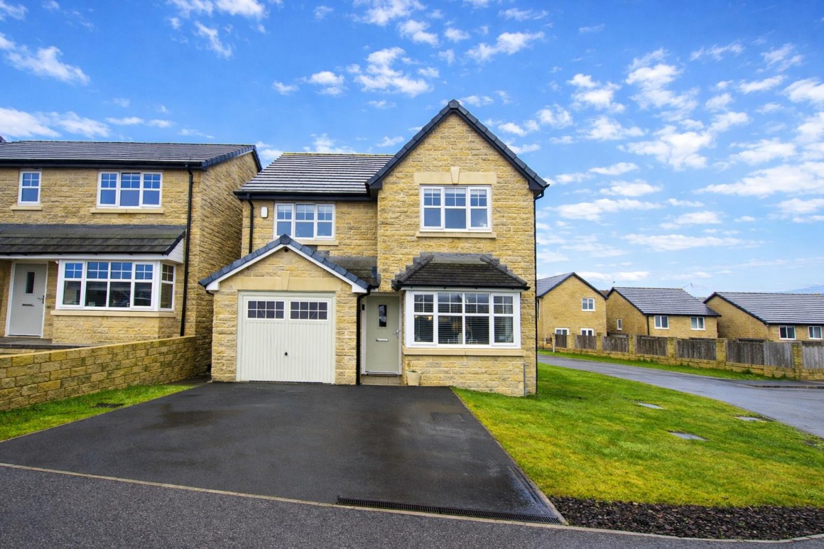 Curlew Grove, Darwen