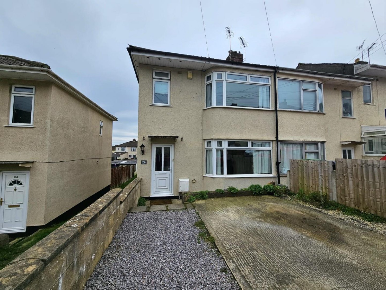 Lawrence Grove, Cam, Dursley