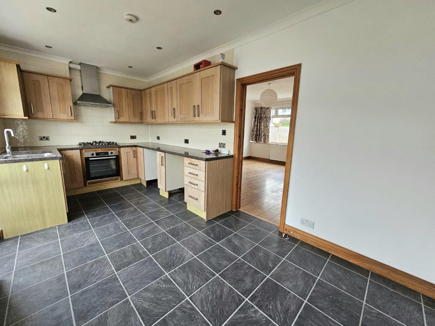 Lawrence Grove, Cam, Dursley