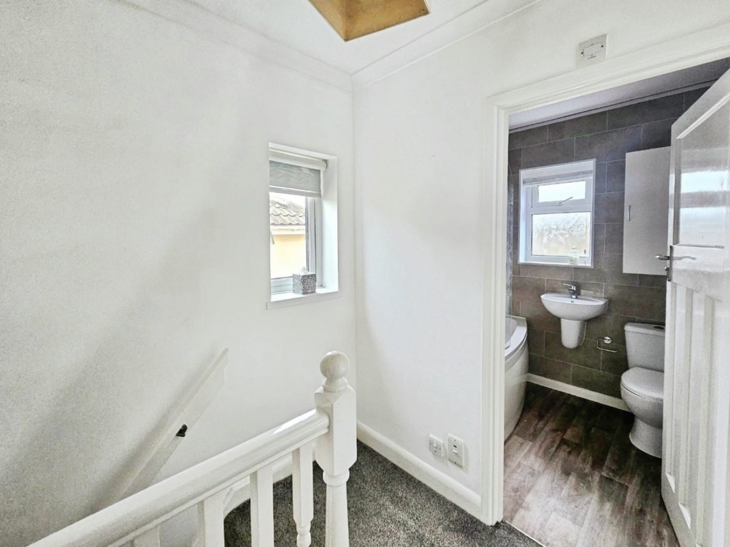 Lawrence Grove, Cam, Dursley