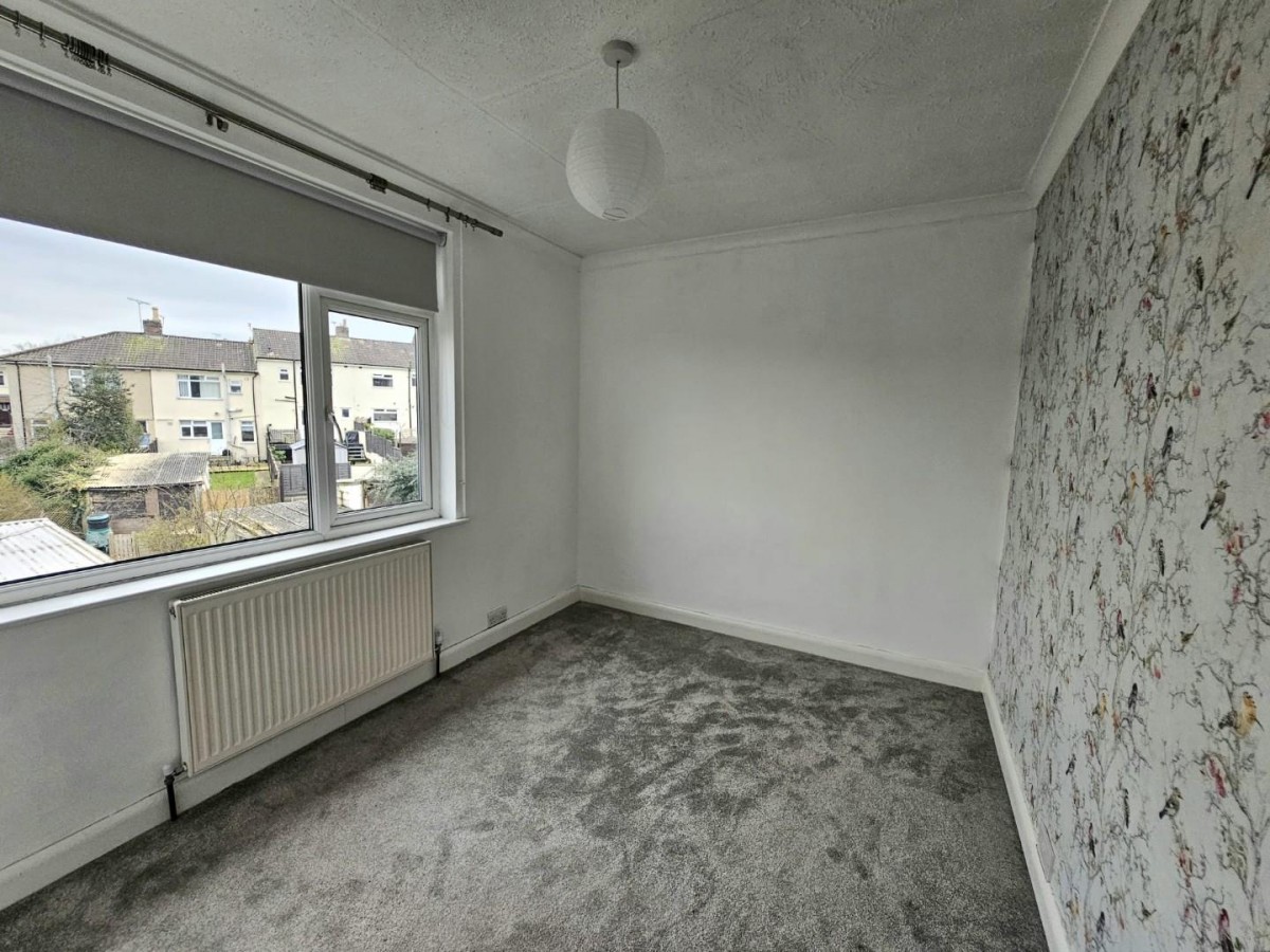 Lawrence Grove, Cam, Dursley