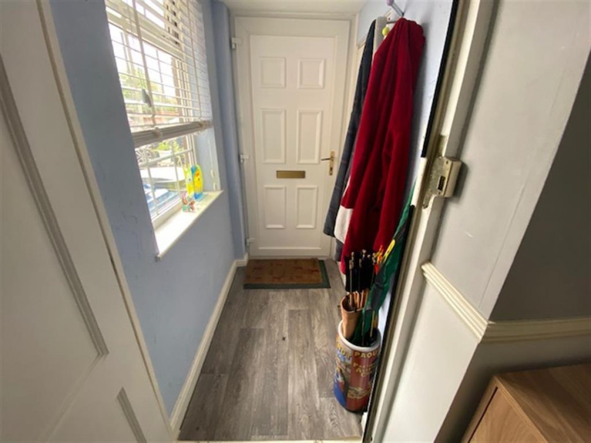 Netherbridge Avenue, Lichfield, WS14 9UF