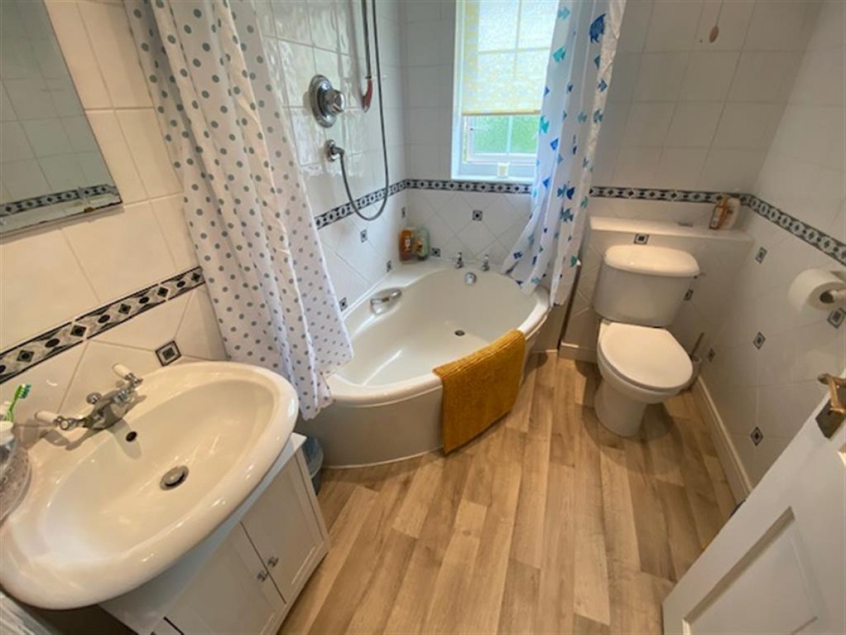 Netherbridge Avenue, Lichfield, WS14 9UF