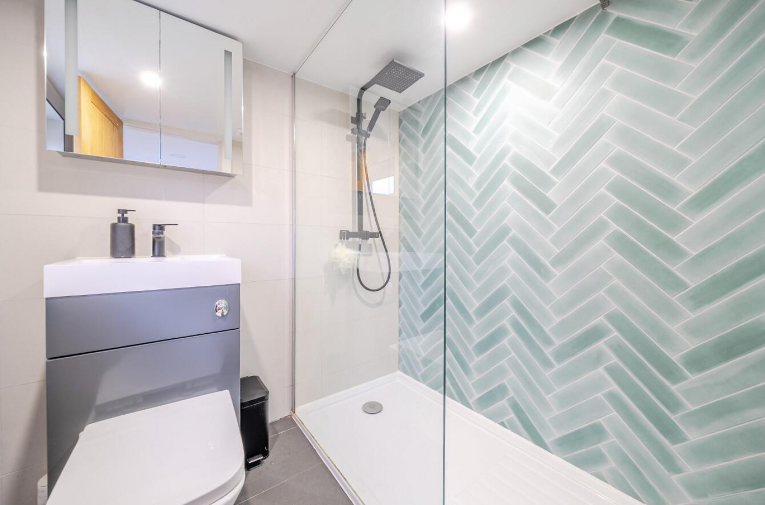 Woodhall Drive, Kirkstall, LS5