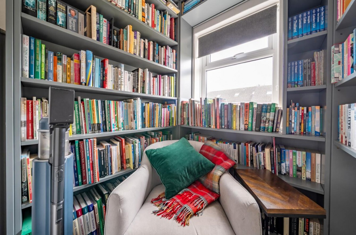 Woodhall Drive, Kirkstall, LS5