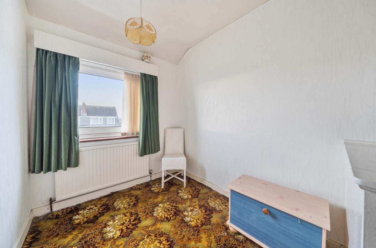 Hall Park Avenue, Horsforth, LS18