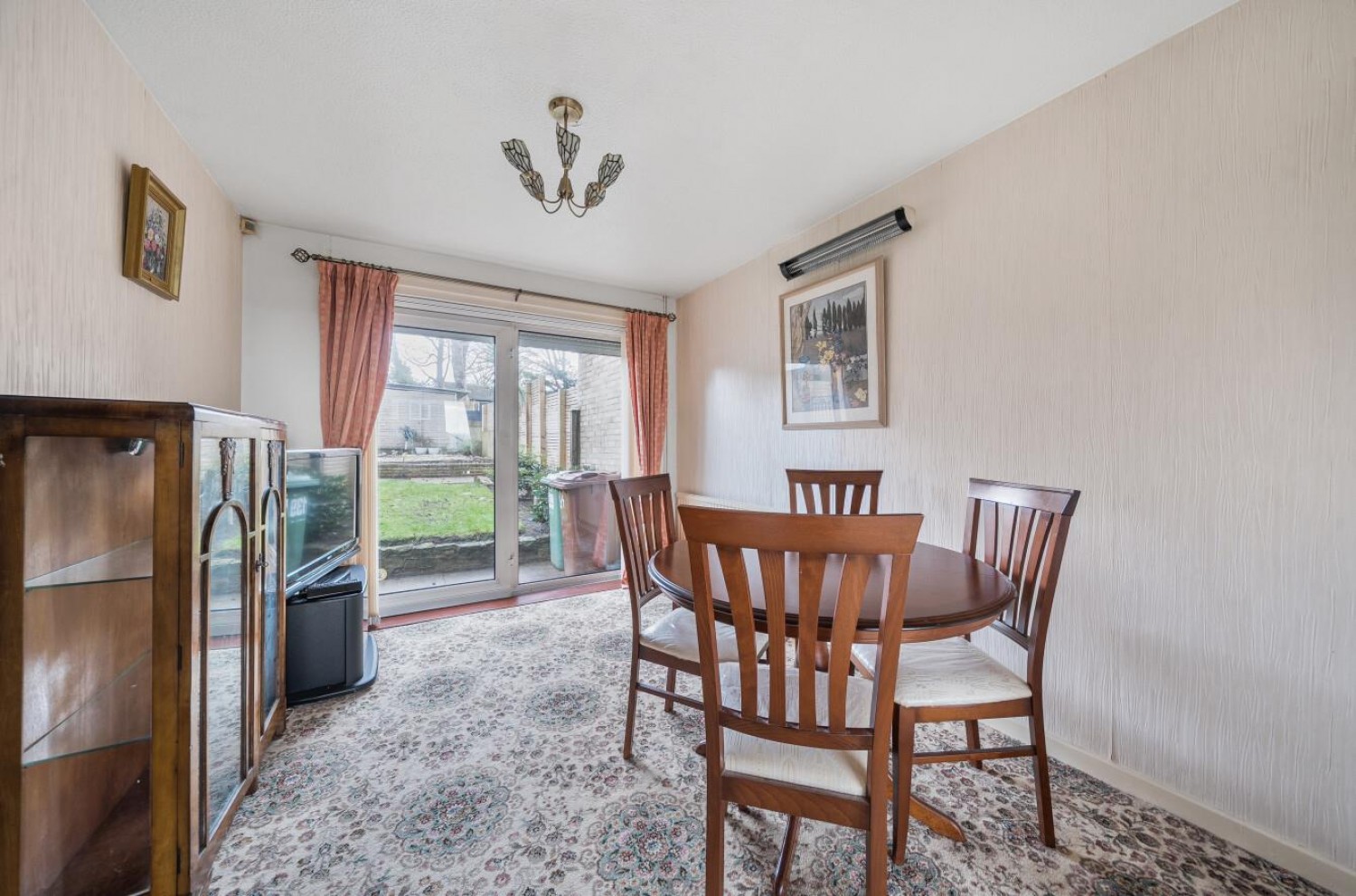 Hall Park Avenue, Horsforth, LS18