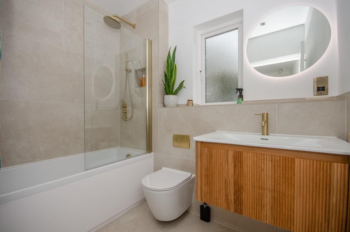 Coronation Road , Downend, Bristol, BS16 5SN