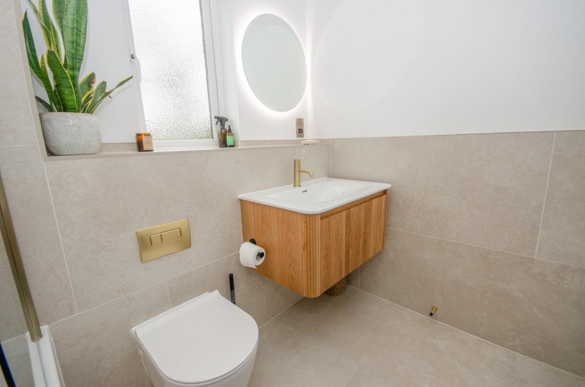 Coronation Road , Downend, Bristol, BS16 5SN