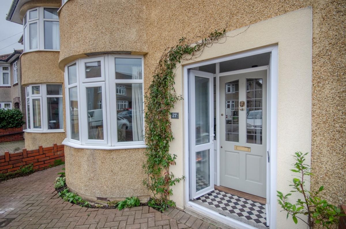 Coronation Road , Downend, Bristol, BS16 5SN