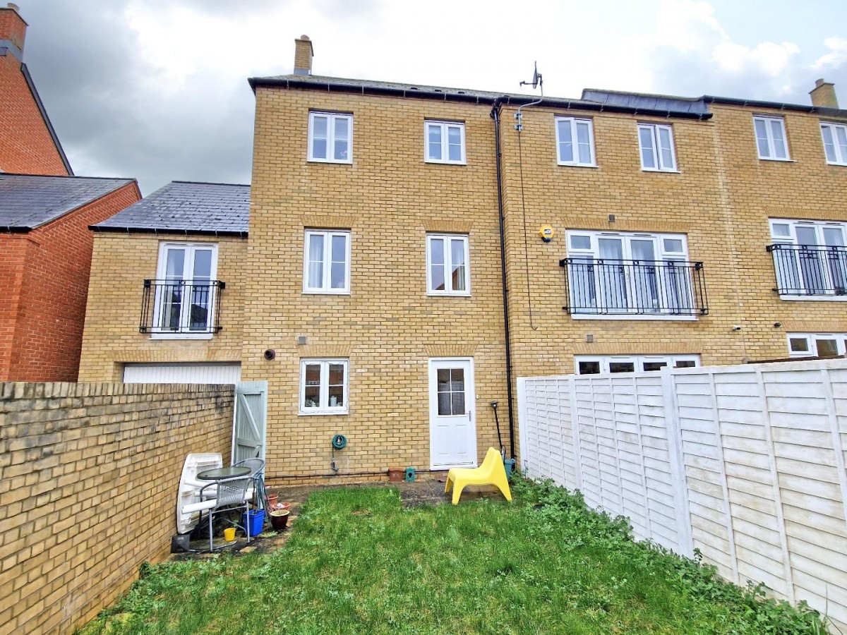 Whitelands Way, Bicester