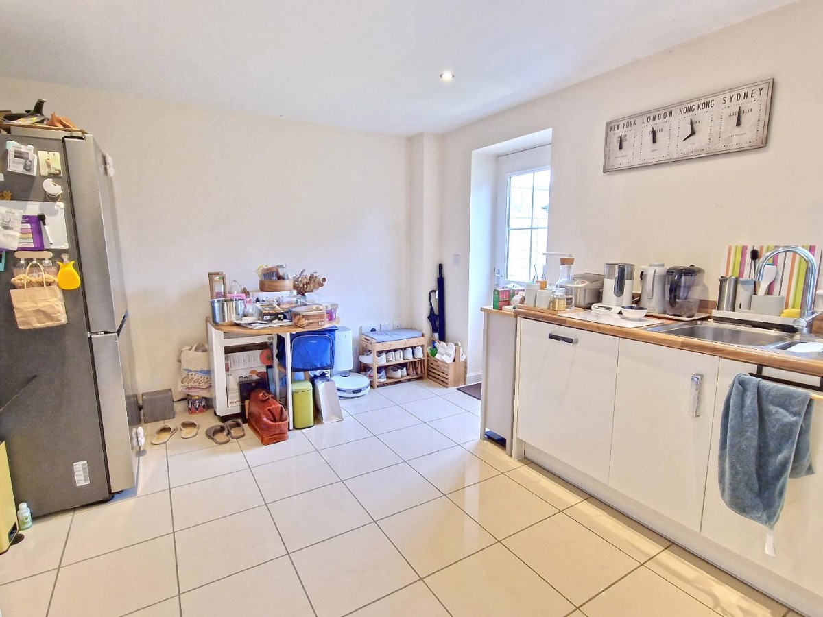 Whitelands Way, Bicester