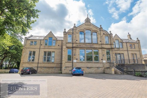Chrisharben Court, Green End, Clayton, Bradford, BD14 6AF