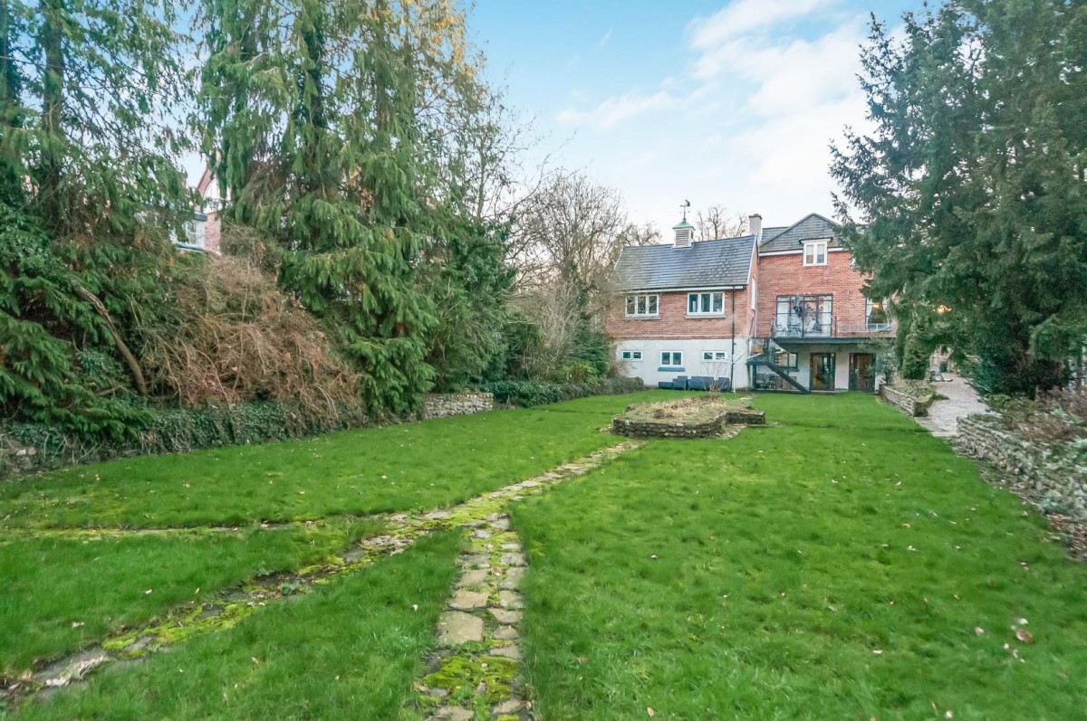 The Rockeries, 16 New Walk, Beverley, HU17 7DJ