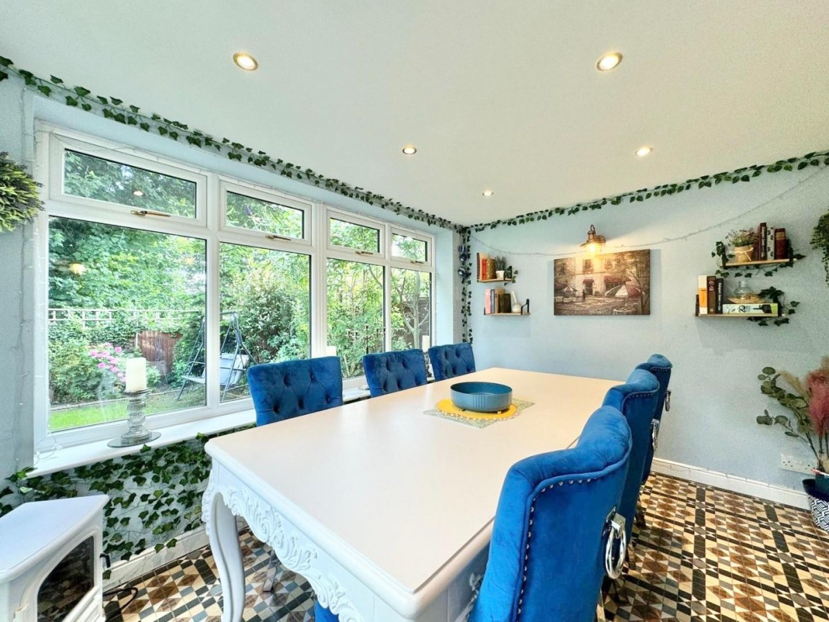 Raley Drive, Barnsley, S75 1FL