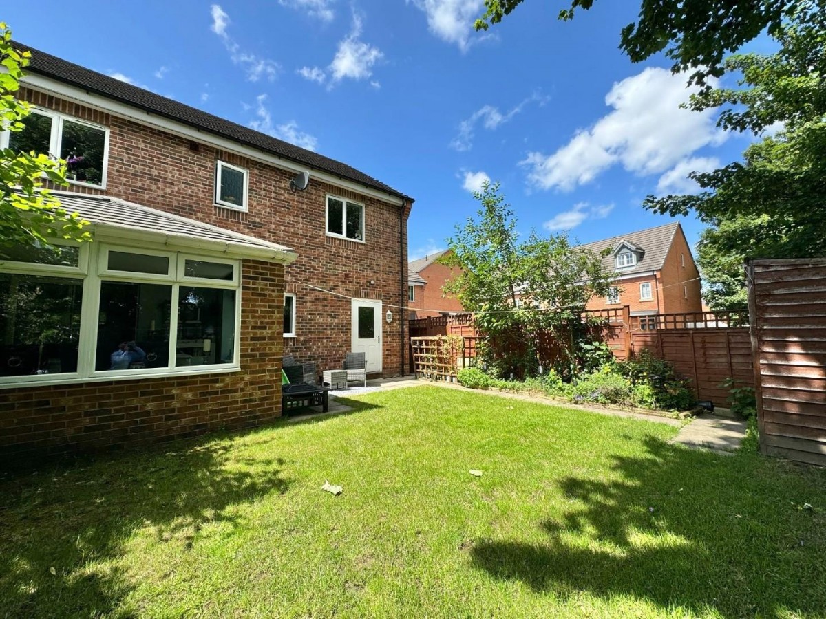 Raley Drive, Barnsley, S75 1FL
