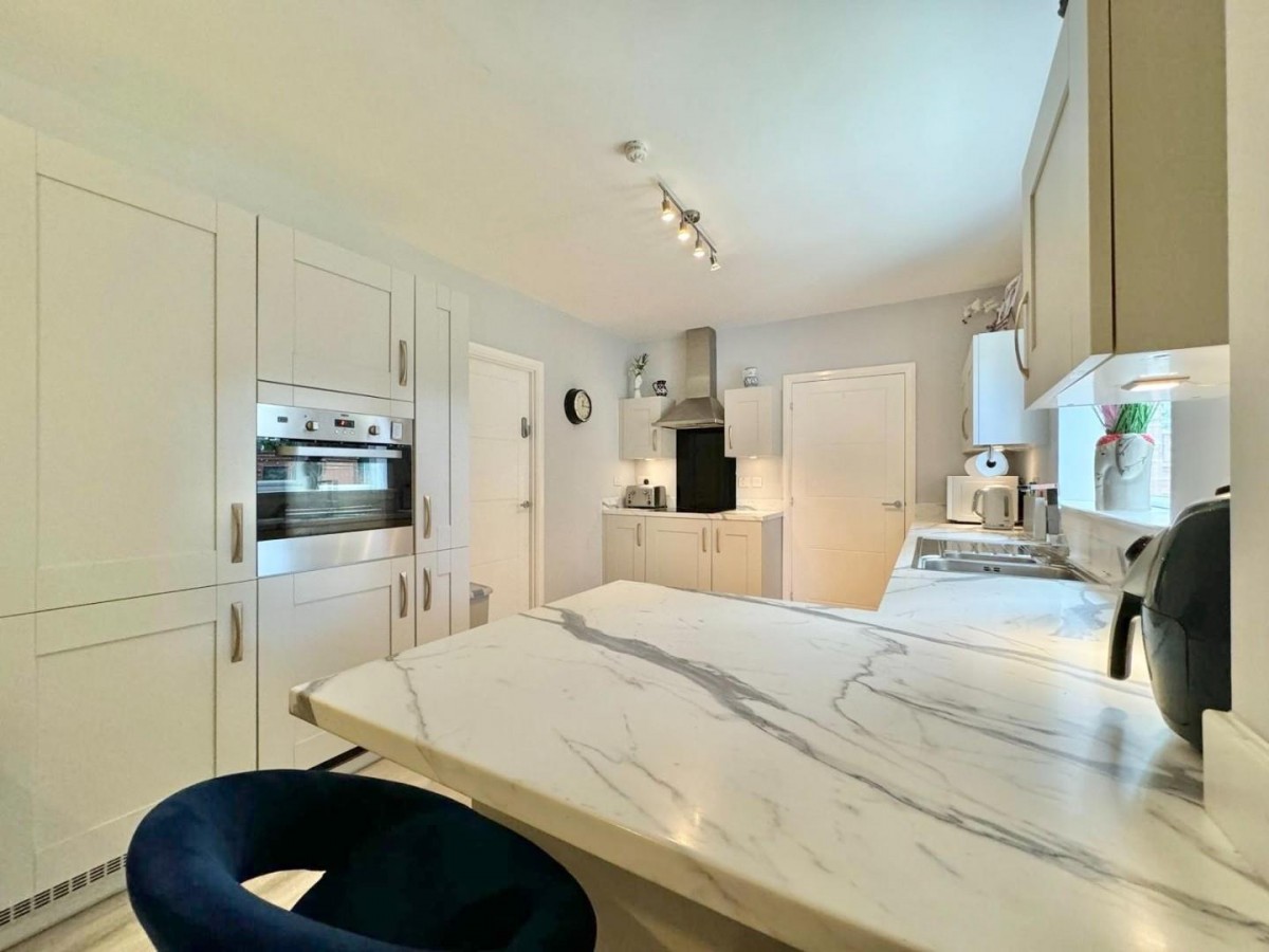 Raley Drive, Barnsley, S75 1FL