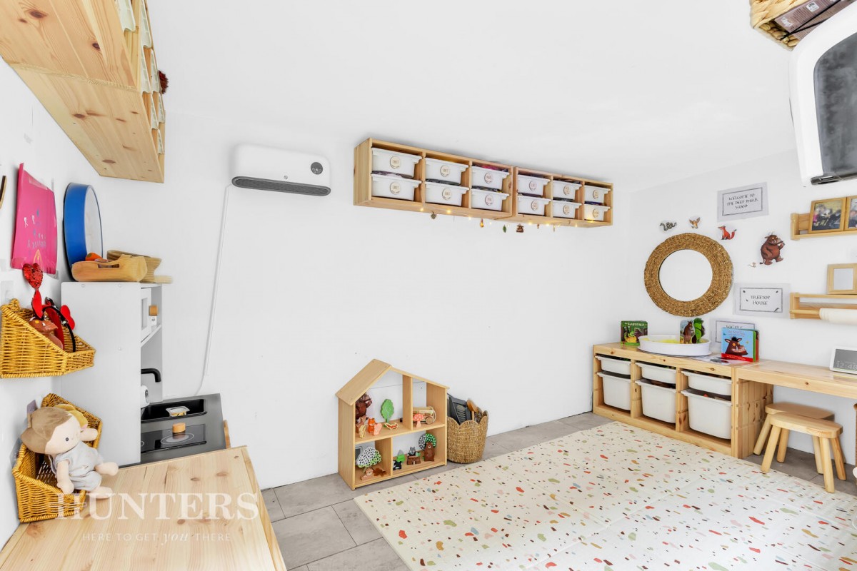 Whitelees Road, Littleborough, OL15 8DU