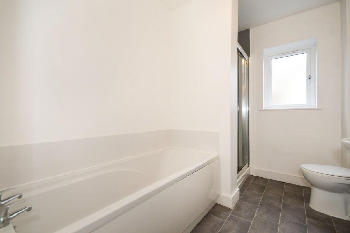 Sussex Road, Chapeltown, Sheffield, S35 2XL