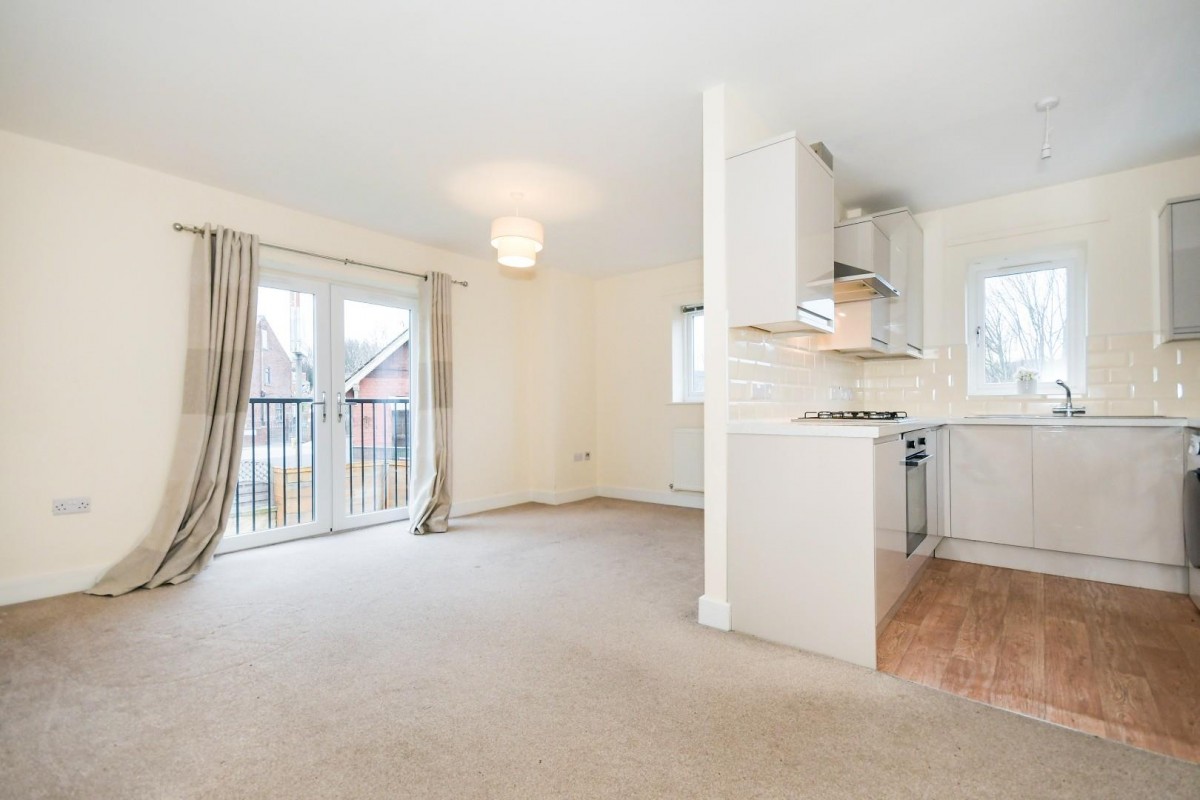 Sussex Road, Chapeltown, Sheffield, S35 2XL