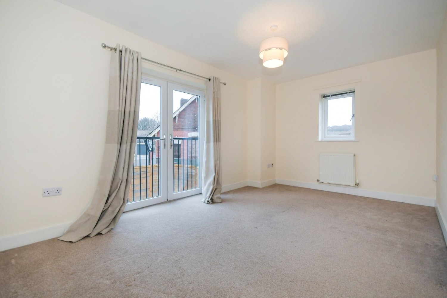 Sussex Road, Chapeltown, Sheffield, S35 2XL