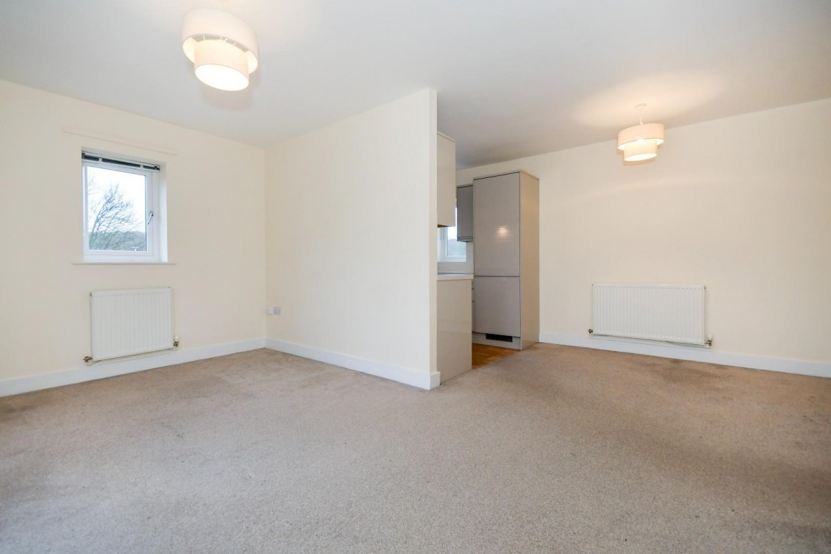 Sussex Road, Chapeltown, Sheffield, S35 2XL