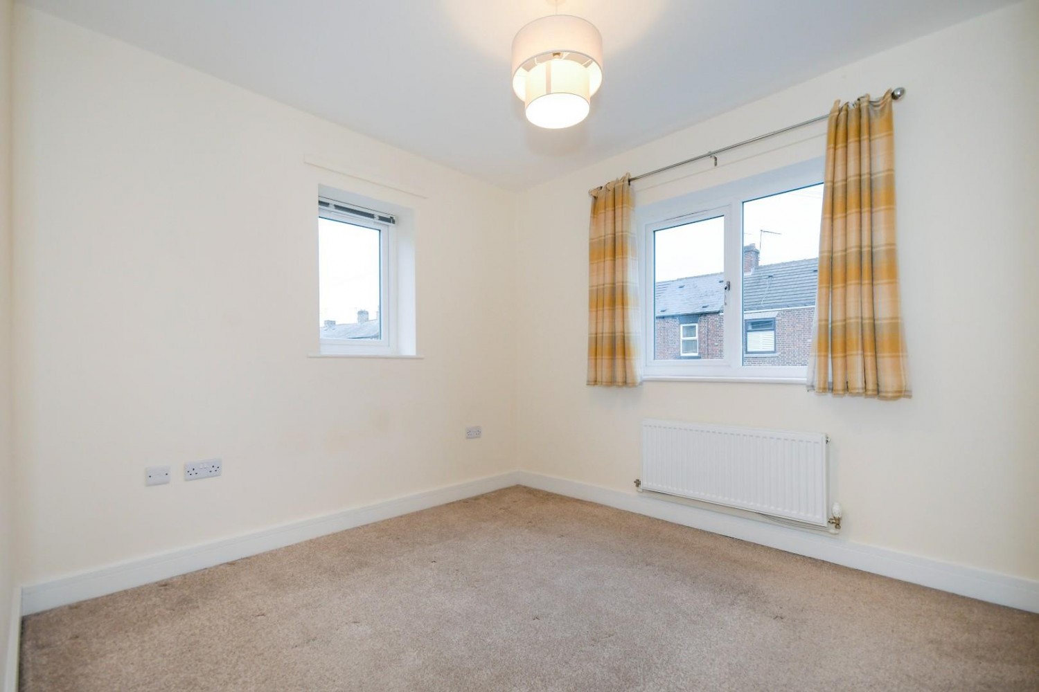 Sussex Road, Chapeltown, Sheffield, S35 2XL