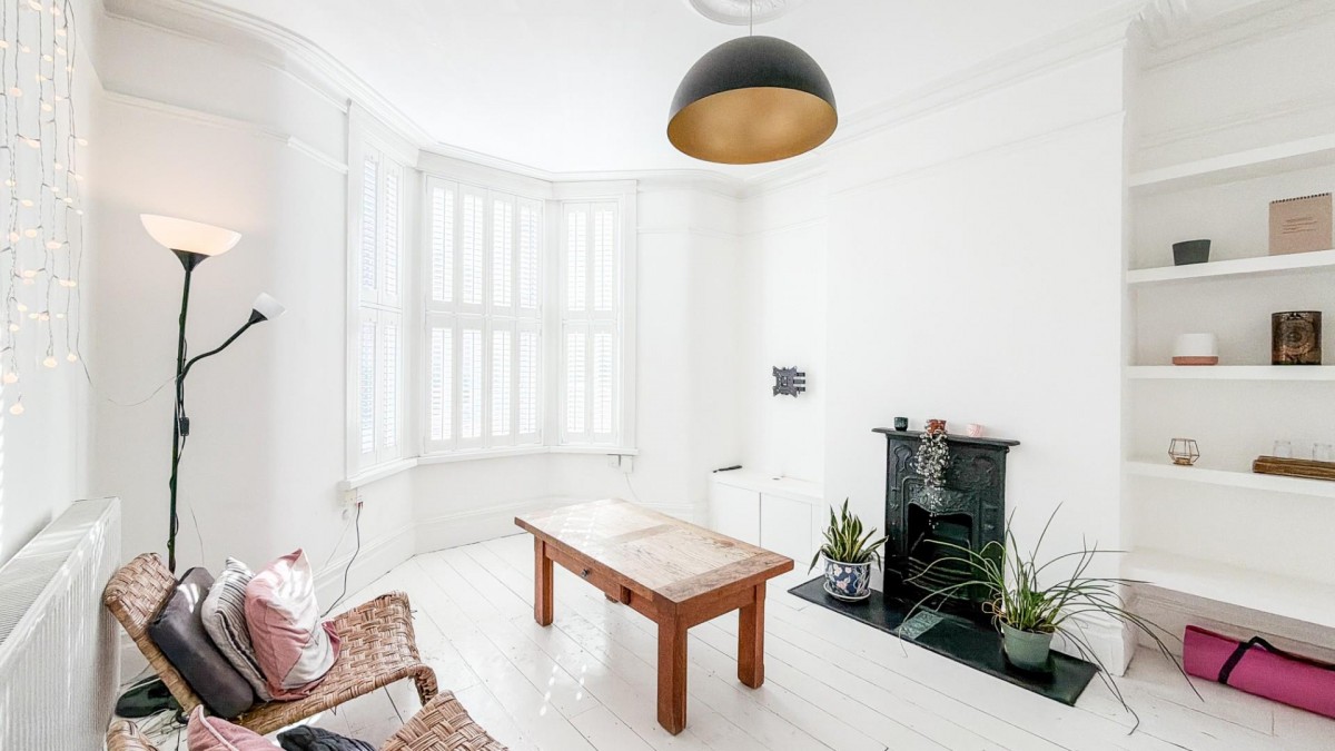 St. Johns Lane, Bedminster, BS3 5AR