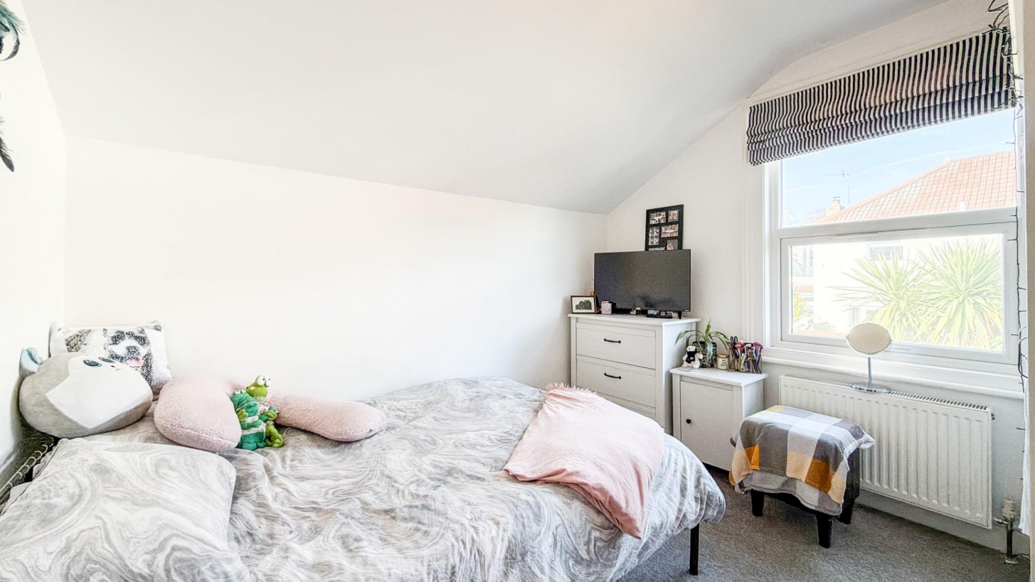 St. Johns Lane, Bedminster, BS3 5AR