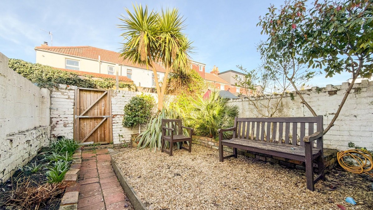 St. Johns Lane, Bedminster, BS3 5AR