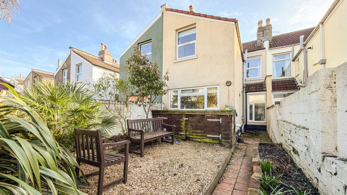 St. Johns Lane, Bedminster, BS3 5AR