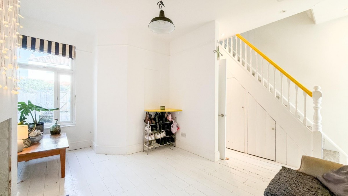 St. Johns Lane, Bedminster, BS3 5AR