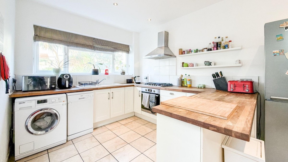 St. Johns Lane, Bedminster, BS3 5AR