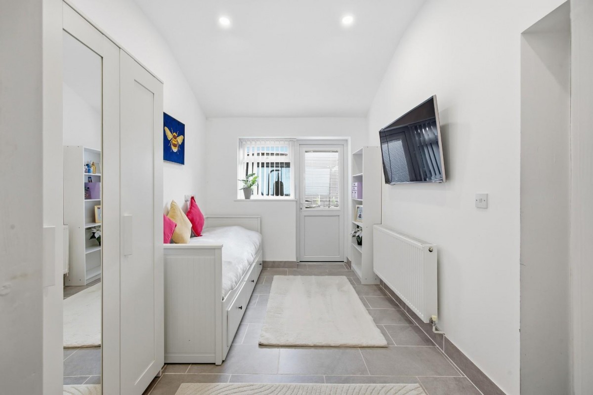 Clatworthy Drive, Bristol