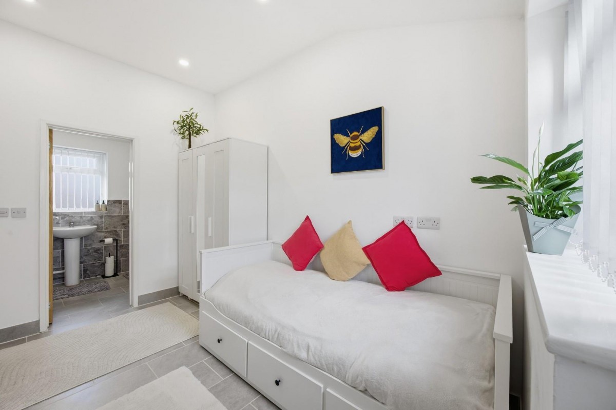 Clatworthy Drive, Bristol