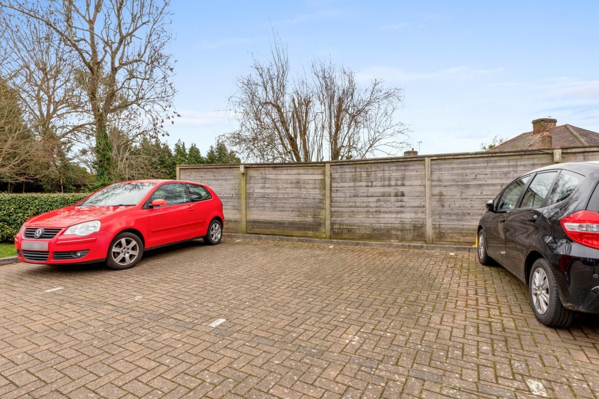 Kennards Court, Amersham, Buckinghamshire, HP6 6FE