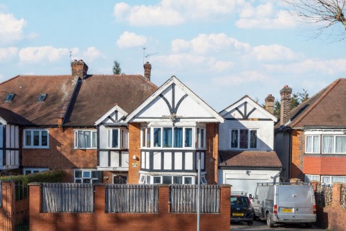 Brondesbury Park, NW2